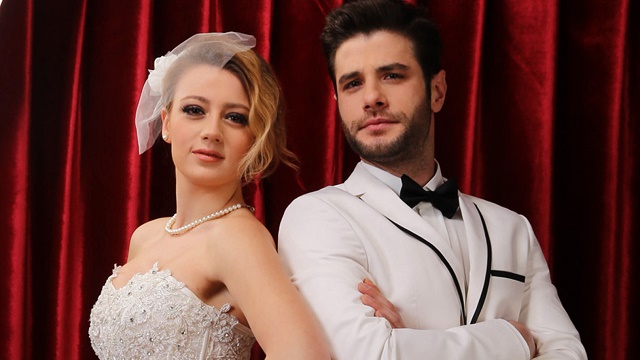 Gizem Karaca gelinlik giydi
