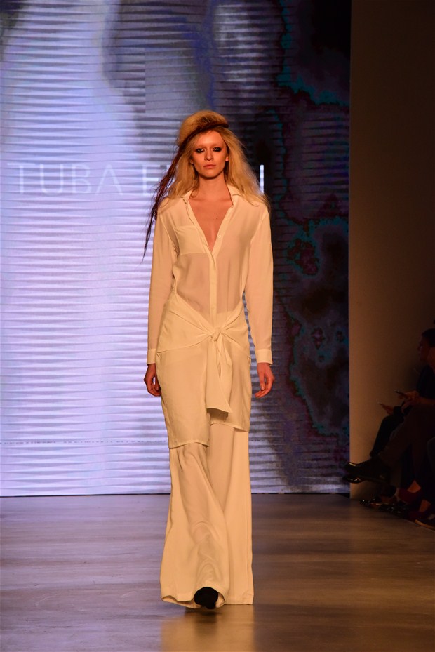 Tuba Ergin'den seksi doğu defilesi