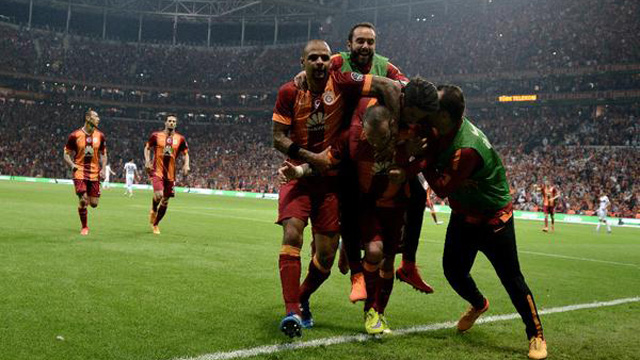 Galatasaray zirveyi parselledi! GS 1-0 GB