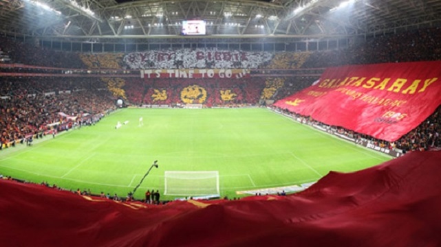 Galatasaray taraftarlarının kombine isyanı