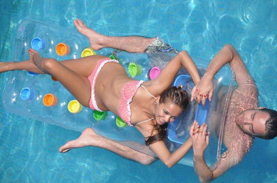 Pelin Sönmez Bikinili