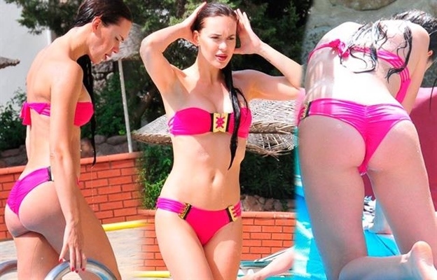 Anna Babkova Bikinili