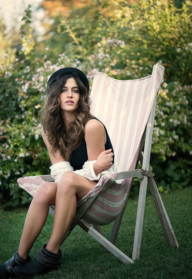 Berrak Tüzünataç: Türkiye'de kadın olmak zor!