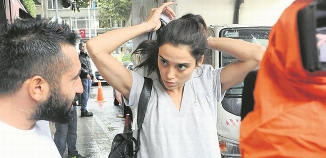 Cansu Dere'nin 'asılsız haber' isyanı!