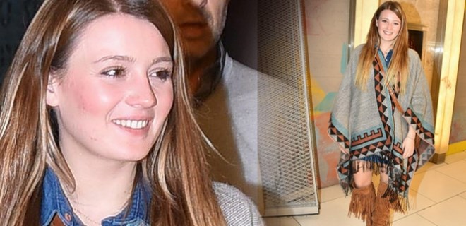 Gizem Karaca Paris'in etkisinden kurtulamadı