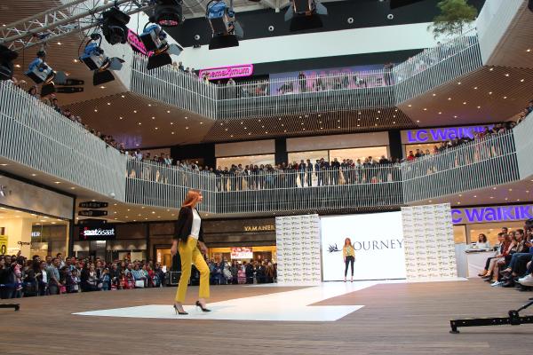 Ünlü Mankenler Bolu’da Podyuma çıktı