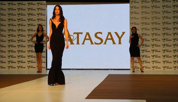 Ünlü Mankenler Bolu’da Podyuma çıktı