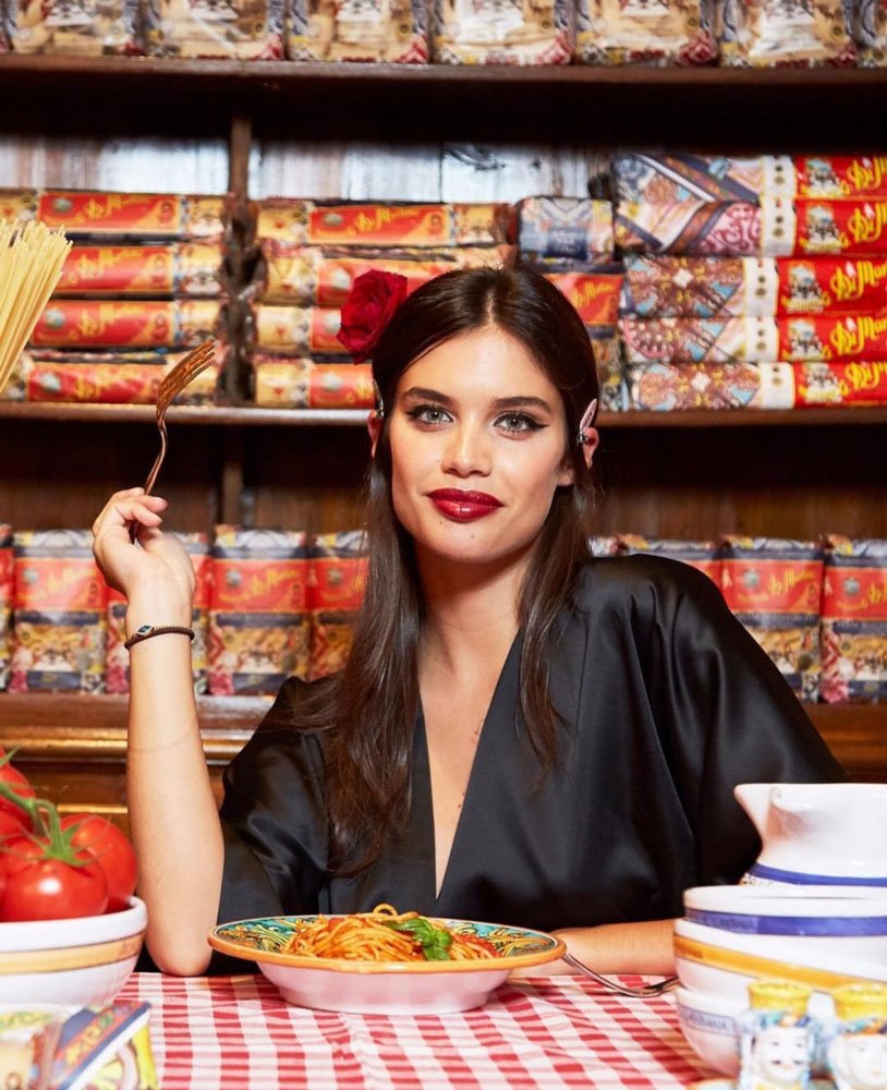 Bu kez giymiyor, yiyoruz! 