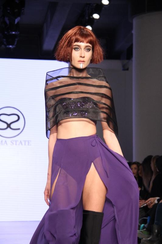 Moda haftasında transparan haykırış